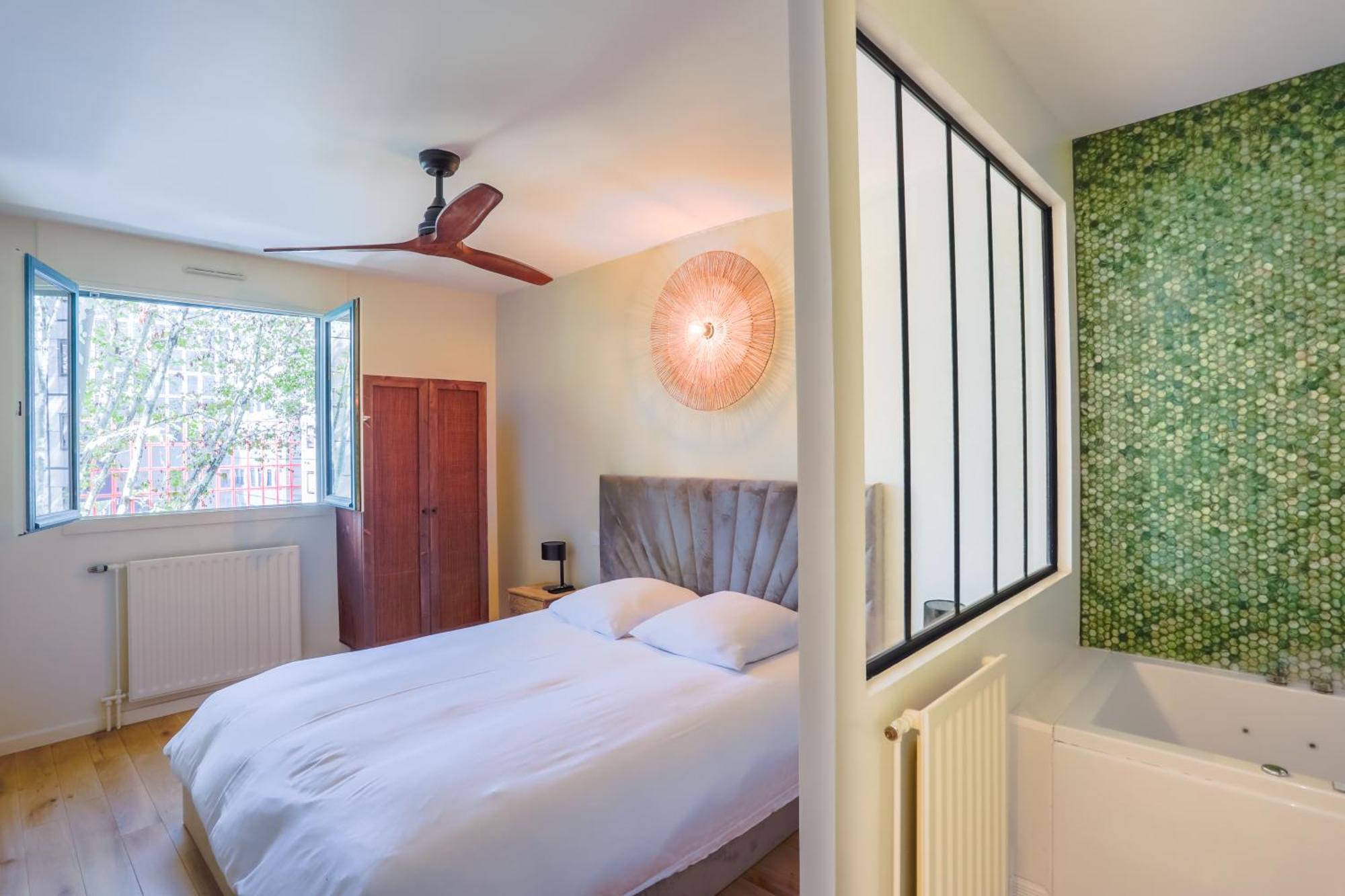 Lyon Premium - Luxezen Spa วีเลอร์บาน ภายนอก รูปภาพ